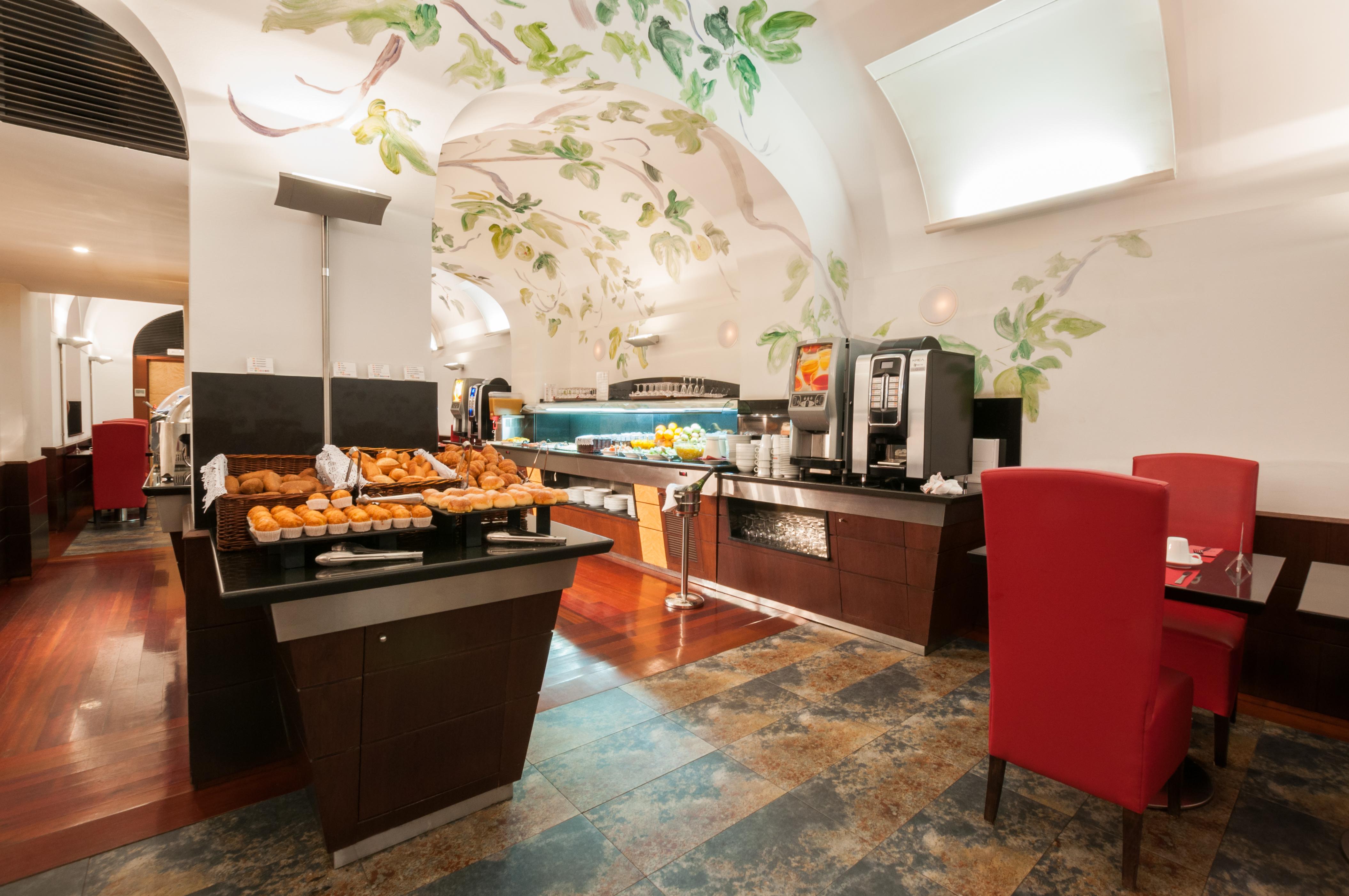 Hotel Medinaceli New Reopening 2025 Barcelona Bagian luar foto