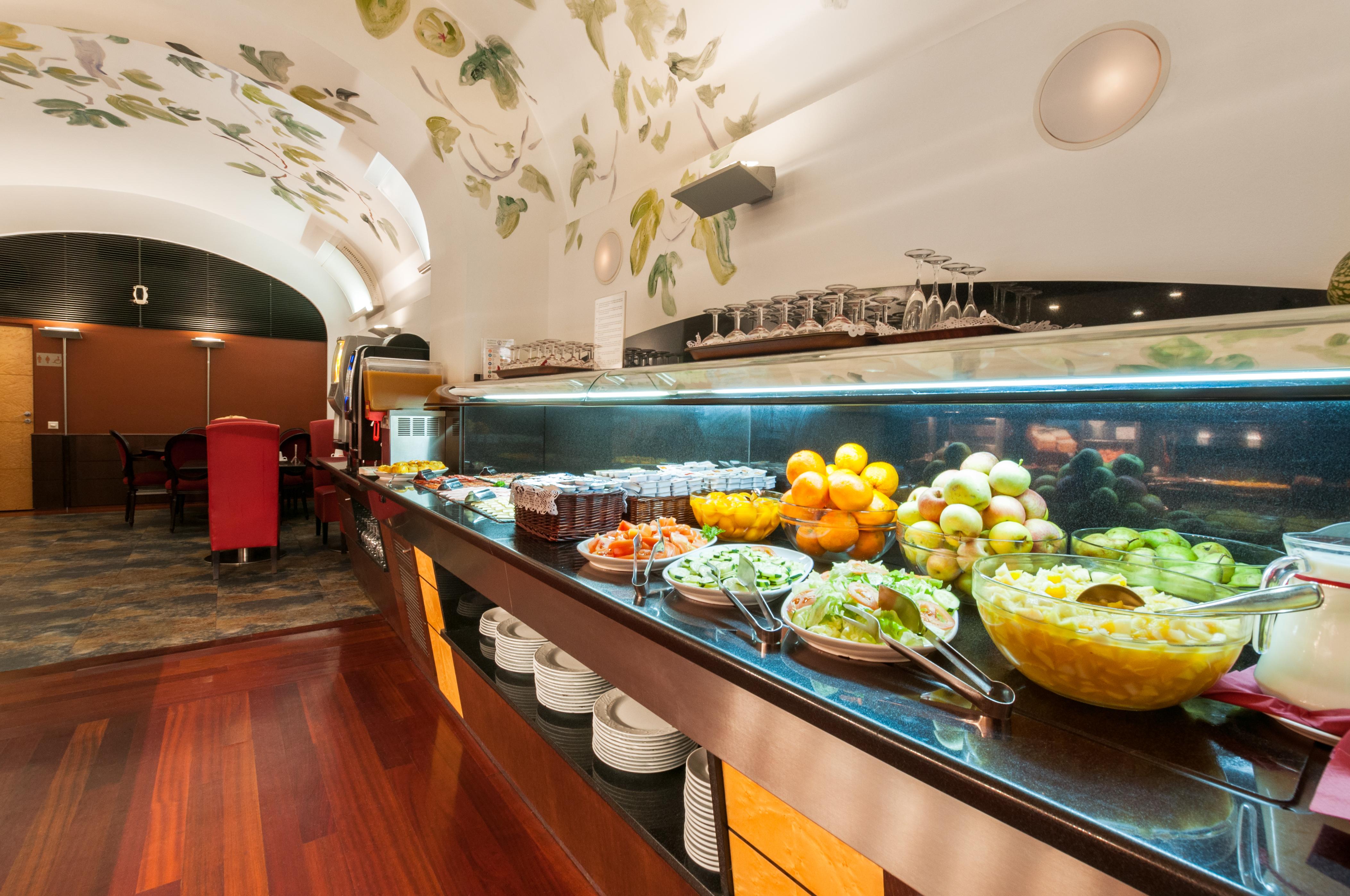 Hotel Medinaceli New Reopening 2025 Barcelona Bagian luar foto