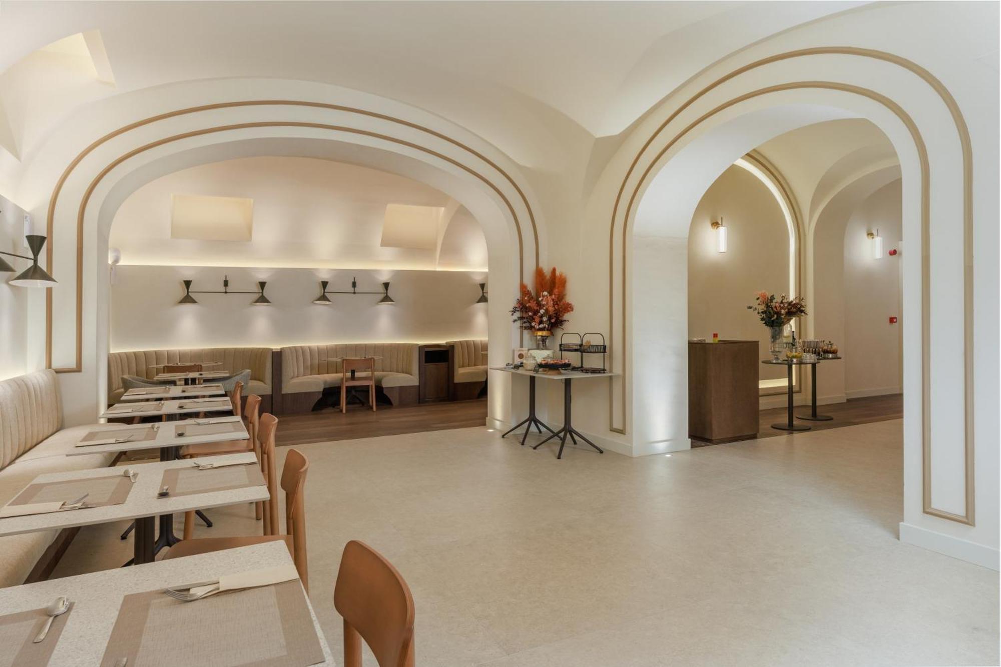 Hotel Medinaceli New Reopening 2025 Barcelona Bagian luar foto