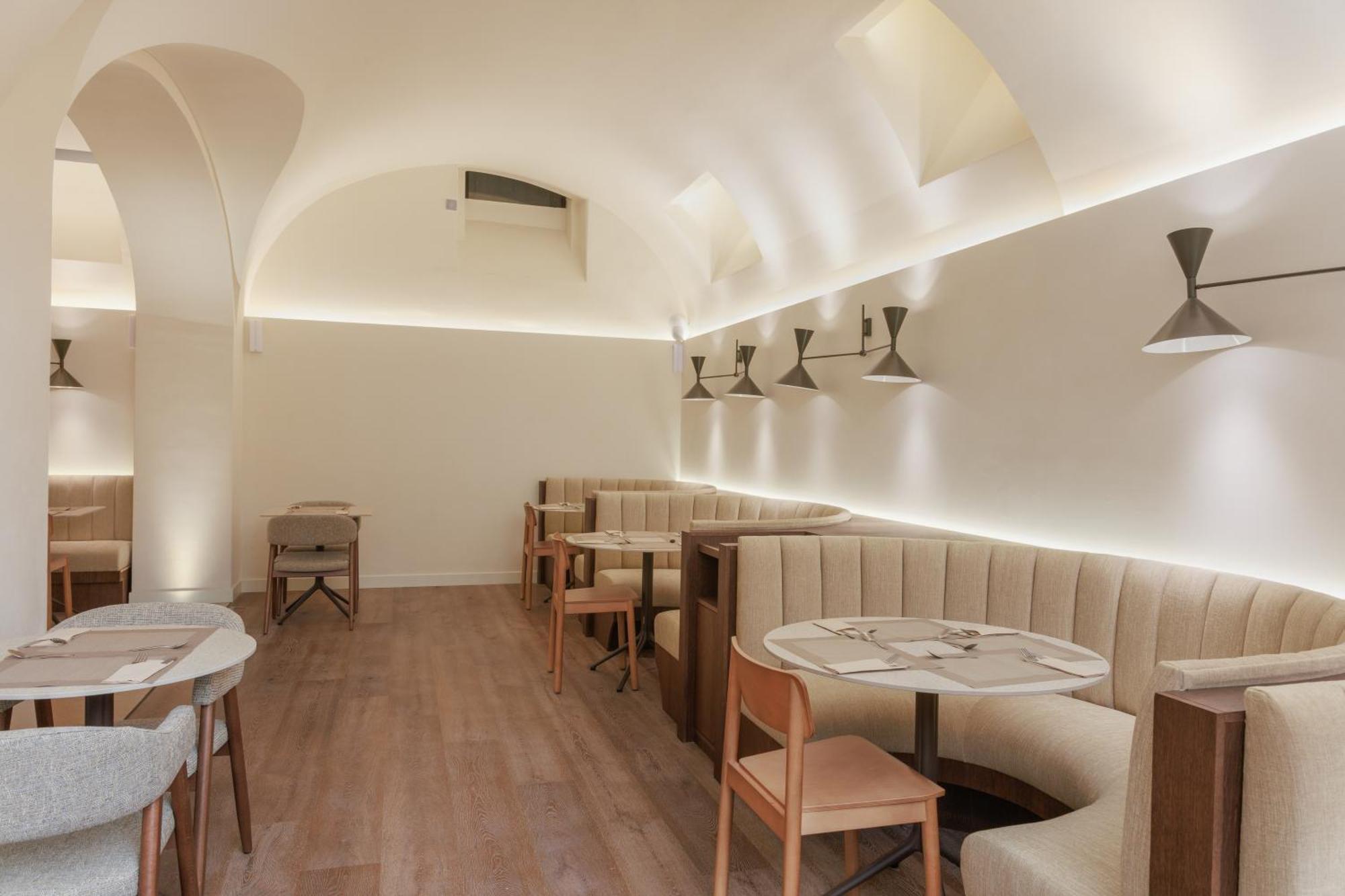 Hotel Medinaceli New Reopening 2025 Barcelona Bagian luar foto