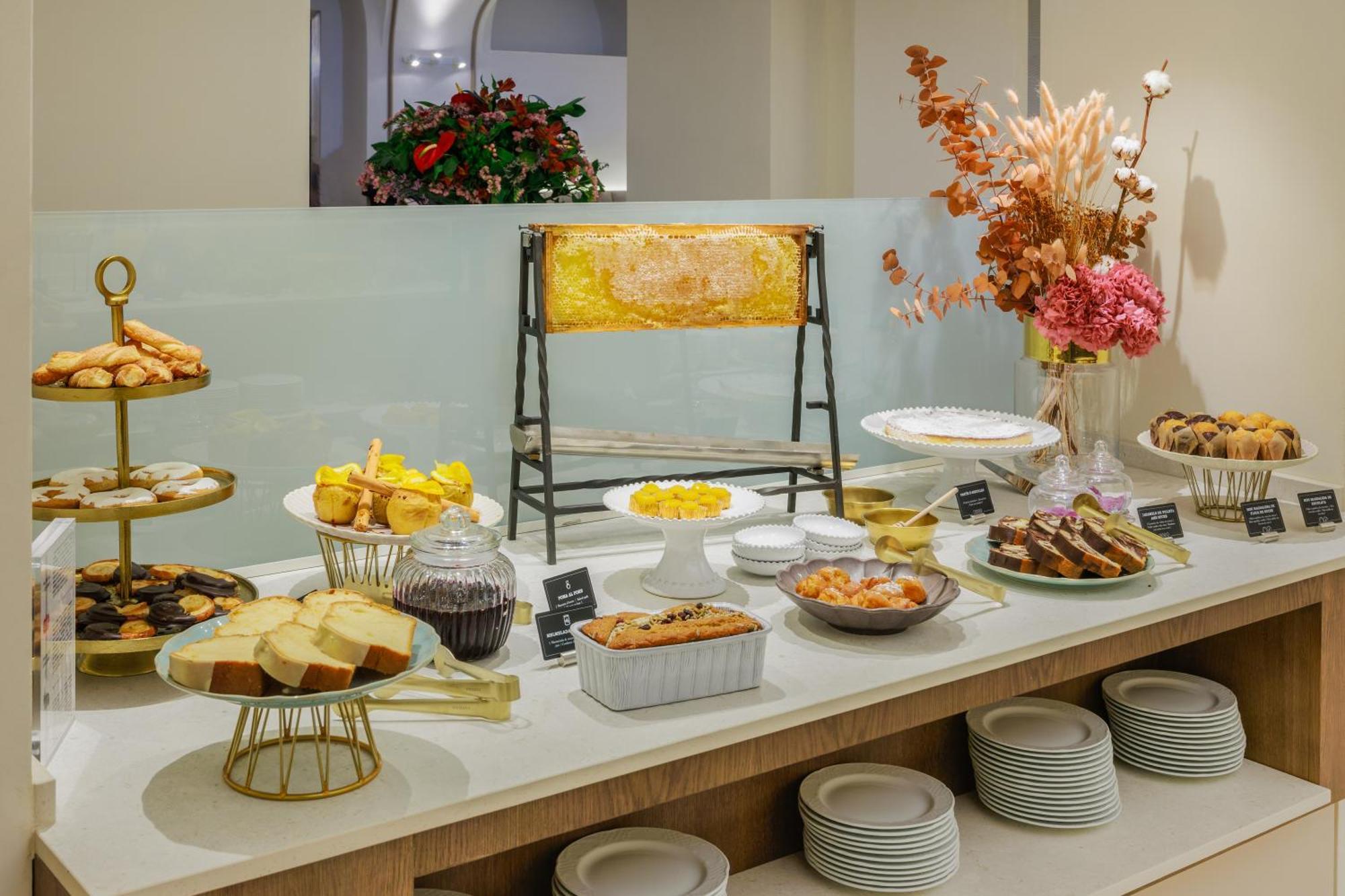 Hotel Medinaceli New Reopening 2025 Barcelona Bagian luar foto