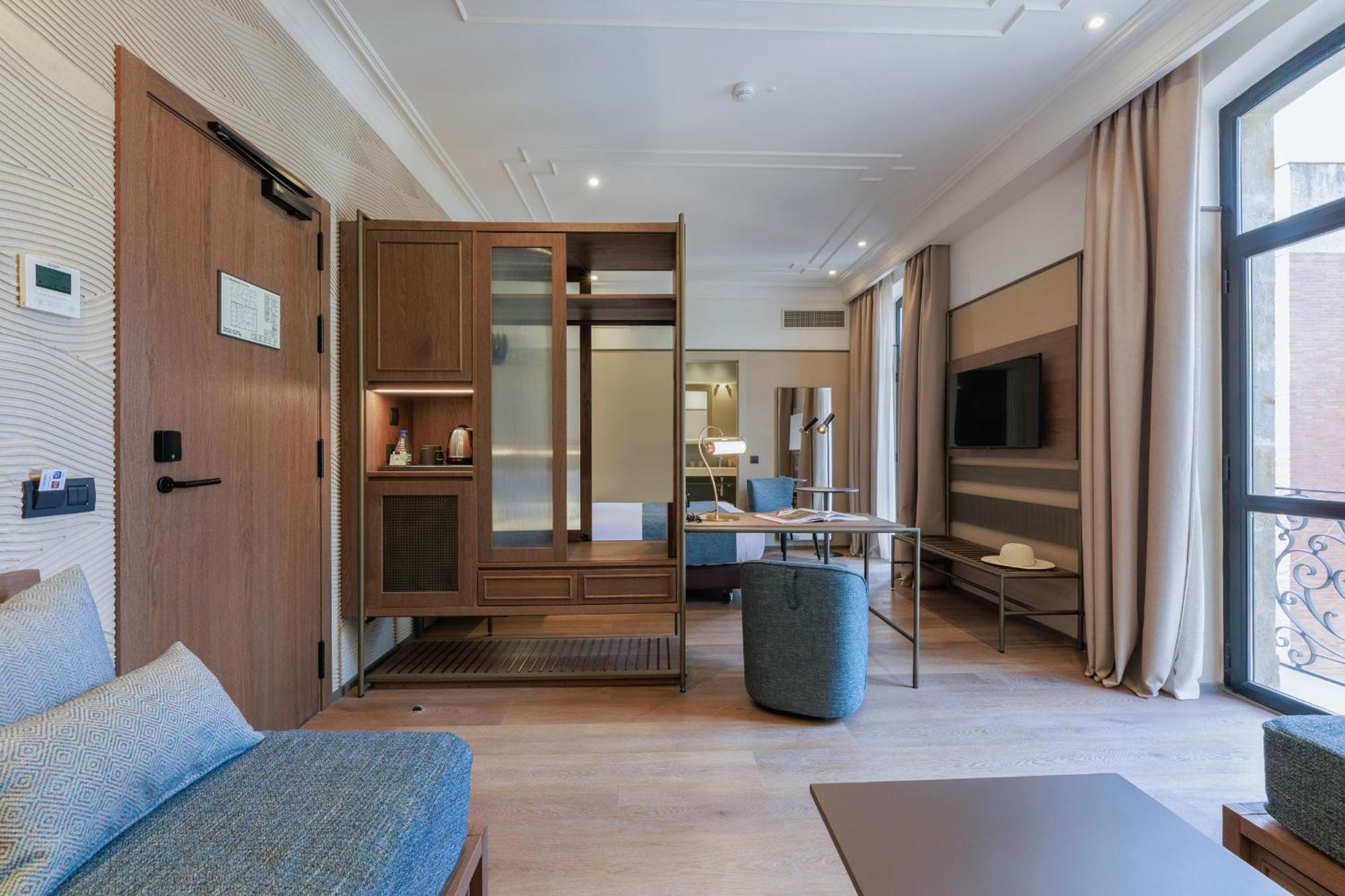 Hotel Medinaceli New Reopening 2025 Barcelona Bagian luar foto