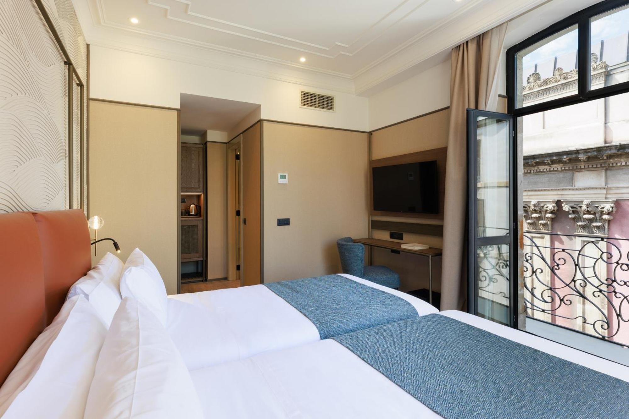 Hotel Medinaceli New Reopening 2025 Barcelona Bagian luar foto