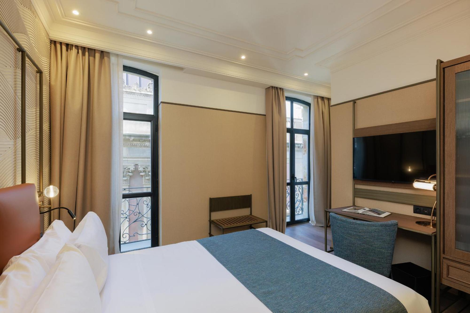 Hotel Medinaceli New Reopening 2025 Barcelona Bagian luar foto