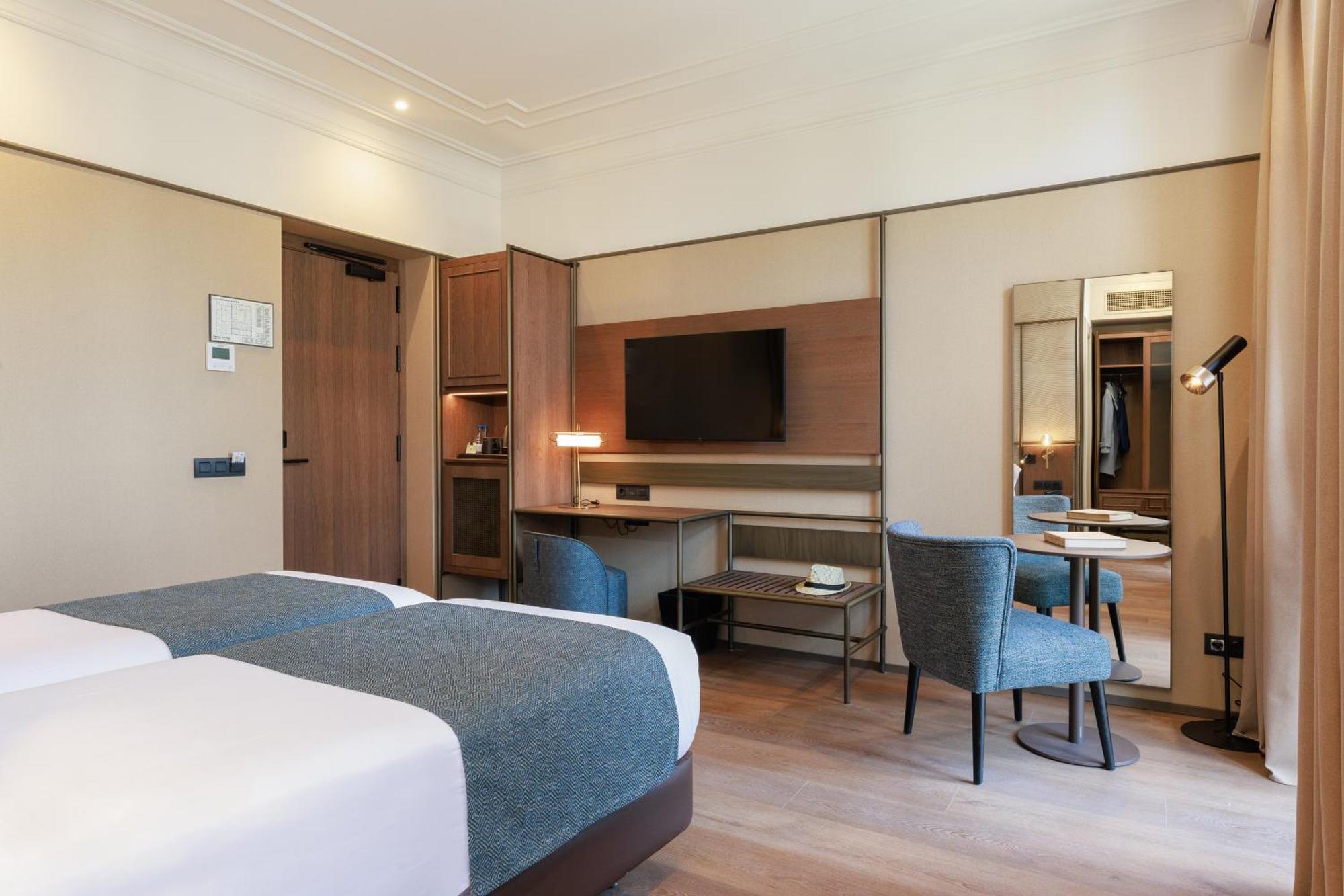 Hotel Medinaceli New Reopening 2025 Barcelona Ruang foto