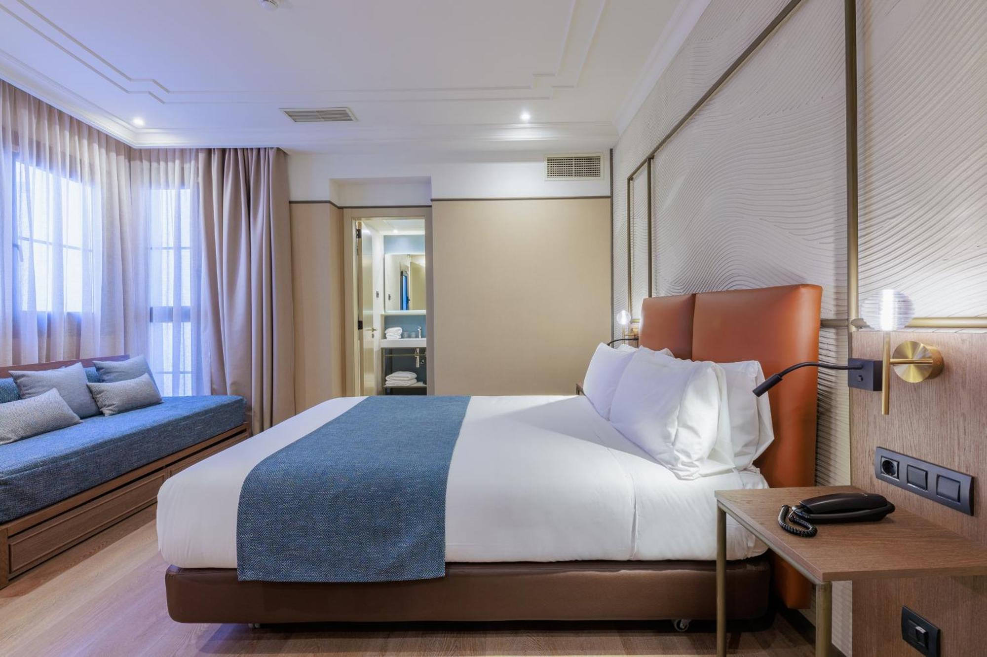 Hotel Medinaceli New Reopening 2025 Barcelona Bagian luar foto